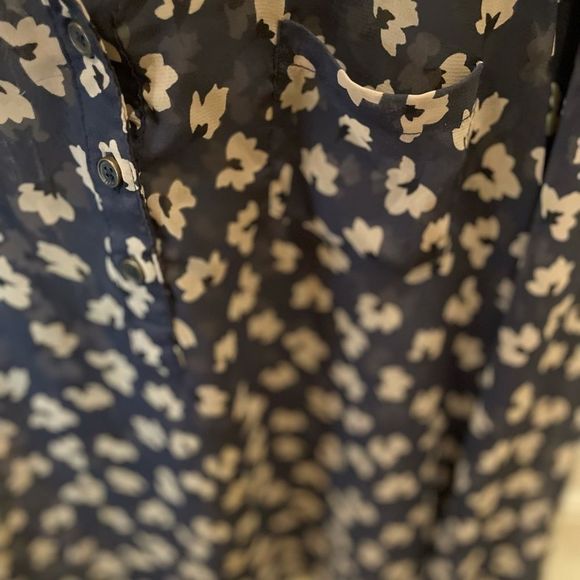 Small Alice Blue Sheer Button Cheetah Top NEW - Picture 7 of 12